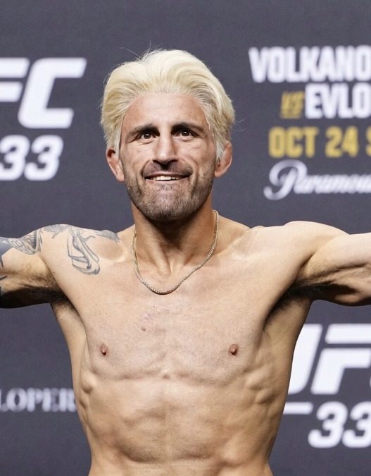 age volkanovski ufc 333