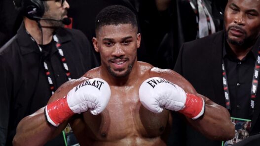 anthony joshua s'entraine avec ex star ufc